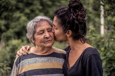 Daughter Kissing Mother_ AdobeStock_407237547_72